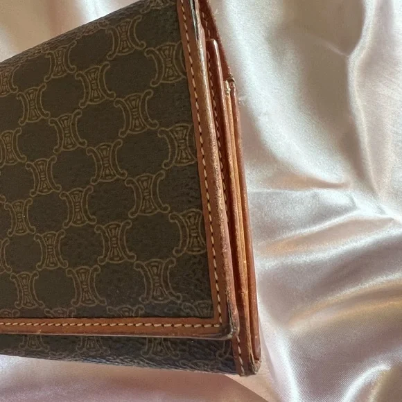 Céline Wallet - Picture 4 of 9